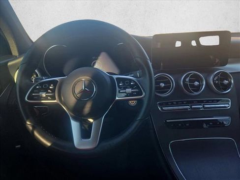 Used 2022 Mercedes-Benz GLC 300 4MATIC image 16