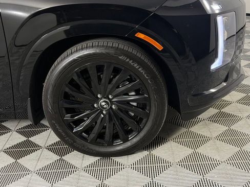 Used 2025 Hyundai Palisade Calligraphy AWD/4WD image 12