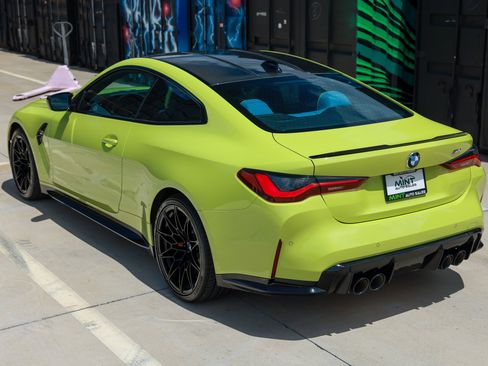 Used 2021 BMW M4 Coupe w/ Executive Package RWD image 8