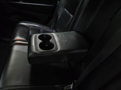 Used 2021 Jeep Grand Cherokee Limited AWD/4WD image 17