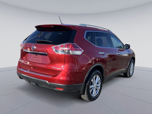 Used 2015 Nissan Rogue SV w/ SV Moonroof Package image 5