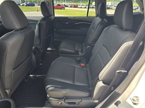 Used 2021 Honda Pilot Elite image 12