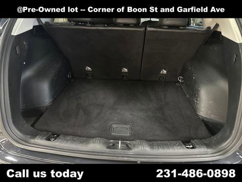 Used 2018 Jeep Compass Trailhawk w/ Leather Interior Group AWD/4WD image 10