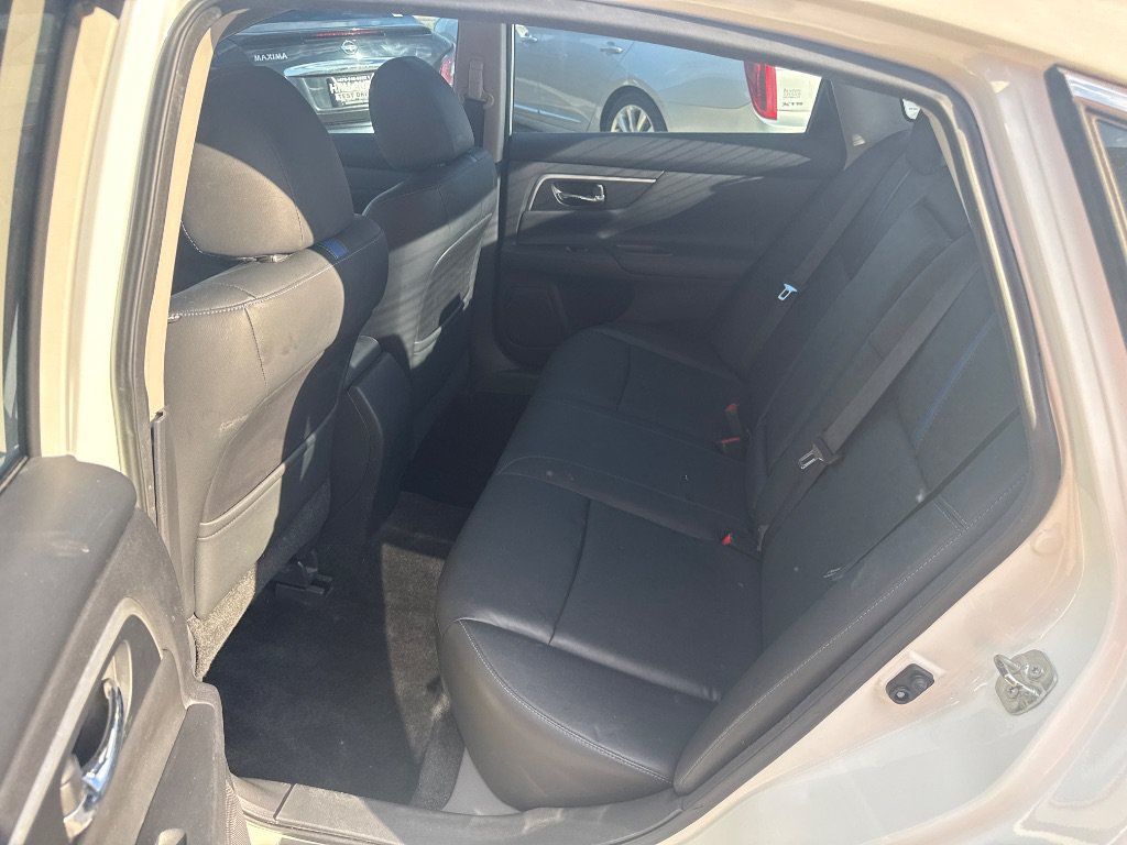 Used 2018 Nissan Altima 2.5 SR w/ SR Special Edition FWD image 12