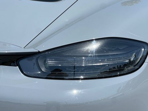 Used 2025 Porsche 718 Cayman RWD image 27