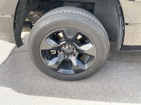 Used 2019 RAM 1500 Big Horn AWD/4WD image 6
