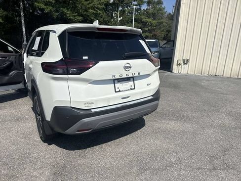 Used 2023 Nissan Rogue SV FWD image 33