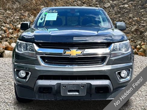 Used 2018 Chevrolet Colorado LT w/ LT Convenience Package AWD/4WD image 3