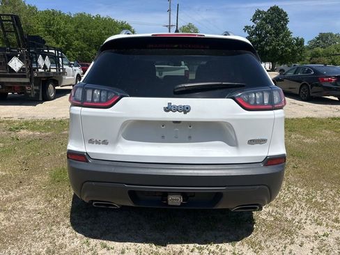 Used 2019 Jeep Cherokee Latitude w/ Cold Weather Group AWD/4WD image 13