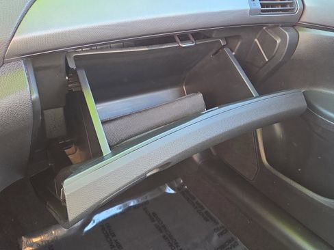 Used 2015 Honda Accord LX image 38