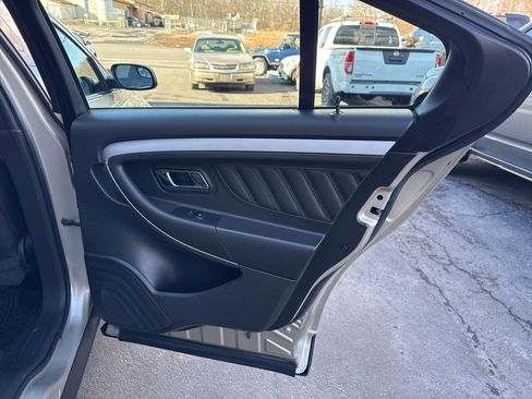 Used 2017 Ford Taurus SEL w/ Equipment Group 201A image 20