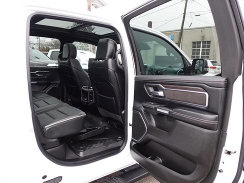 Used 2025 RAM 1500 Laramie w/ Sport Appearance Package AWD/4WD image 29