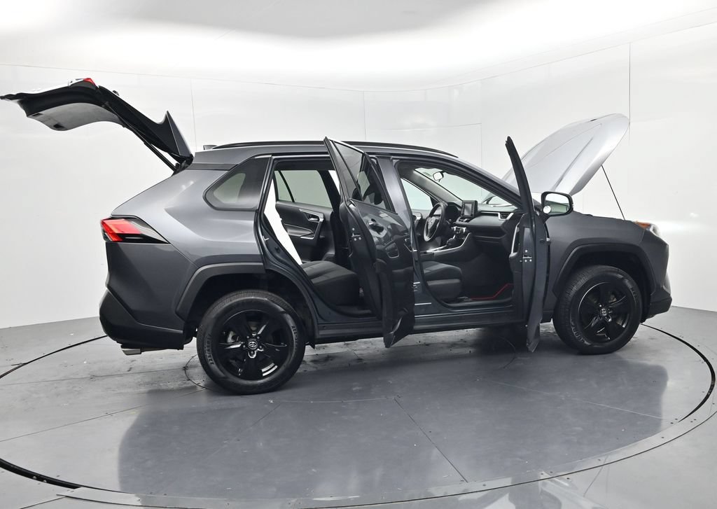 Used 2021 Toyota RAV4 XLE AWD/4WD image 51