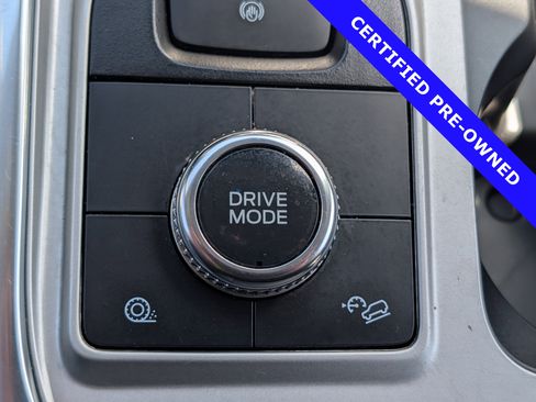 Certified 2022 Ford Explorer XLT w/ Equipment Group 202A AWD/4WD image 34