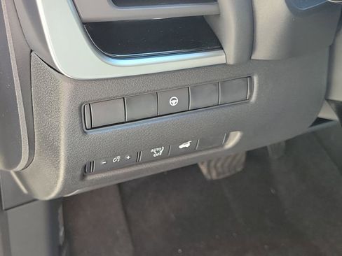 New 2026 Nissan Rogue SV image 25