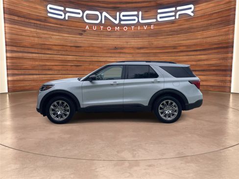 New 2026 Ford Explorer Active w/ Active Comfort Package AWD/4WD image 2