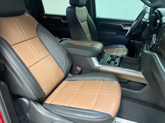 Used 2025 Chevrolet Silverado 3500 High Country w/ High Country Premium Package AWD/4WD image 58