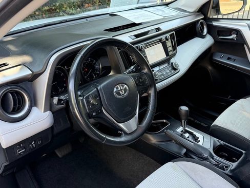 Used 2018 Toyota RAV4 XLE w/ All Weather Liner Package FWD image 19