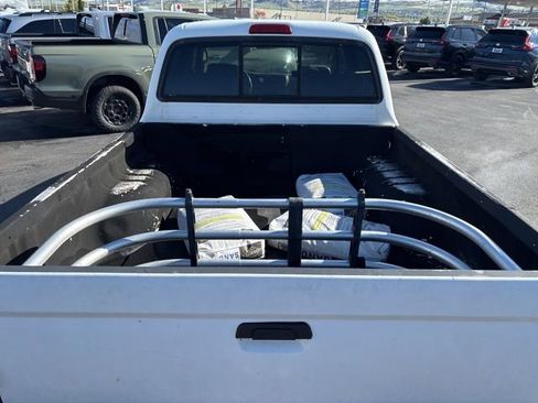 Used 2002 Toyota Tacoma PreRunner RWD image 5