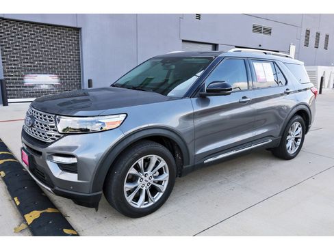 Used 2021 Ford Explorer Limited w/ Equipment Group 301A RWD image 3