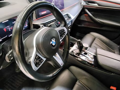 Used 2022 BMW M550i xDrive w/ Premium Package AWD/4WD image 13