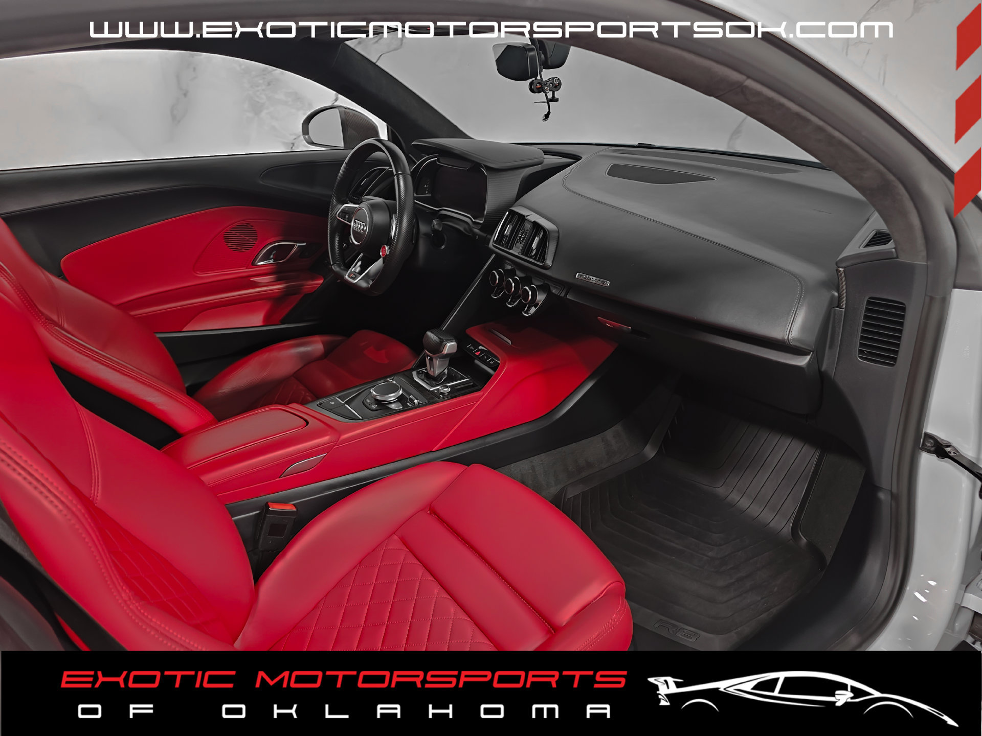Used 2017 Audi R8 V10 w/ Carbon Exterior Package AWD/4WD image 16