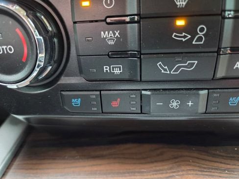 Used 2016 Ford F150 Lariat w/ Equipment Group 501A Mid AWD/4WD image 17