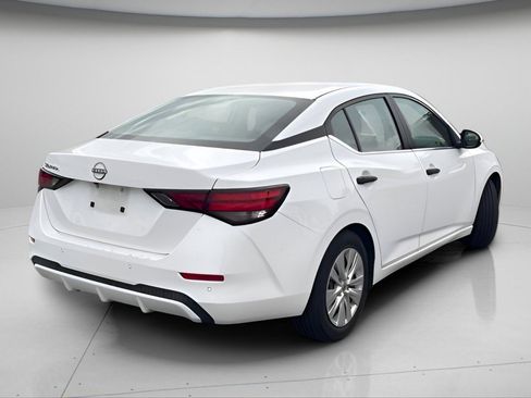 Used 2024 Nissan Sentra S FWD image 5