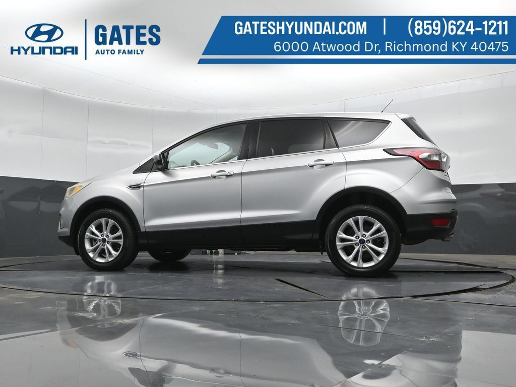 Used 2017 Ford Escape SE AWD/4WD image 42