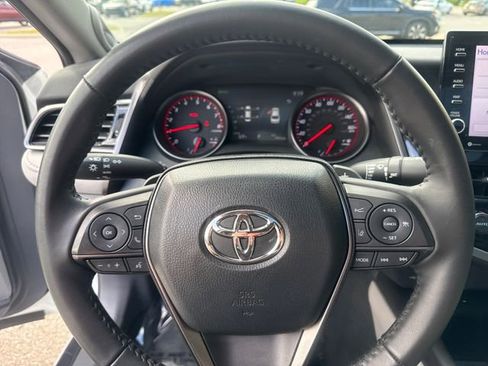 Used 2023 Toyota Camry XSE FWD image 11