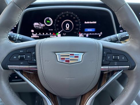 Used 2022 Cadillac Escalade ESV Sport Platinum w/ Heavy-Duty Trailer Package AWD/4WD image 23