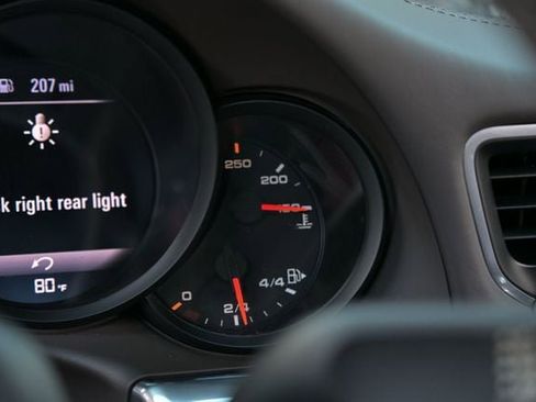 Used 2017 Porsche 911 Carrera image 48