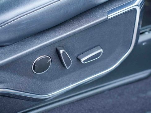 Used 2023 Ford F150 Lariat w/ Equipment Group 502A High image 19