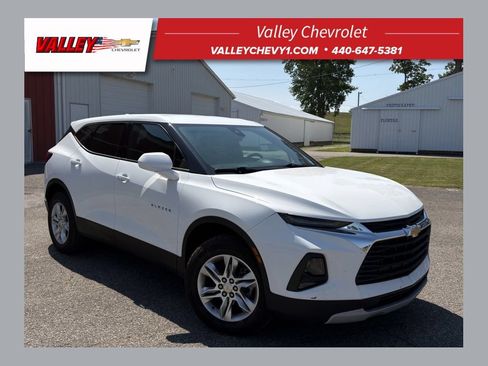Used 2021 Chevrolet Blazer LT w/ LPO, Cargo Package FWD image 1