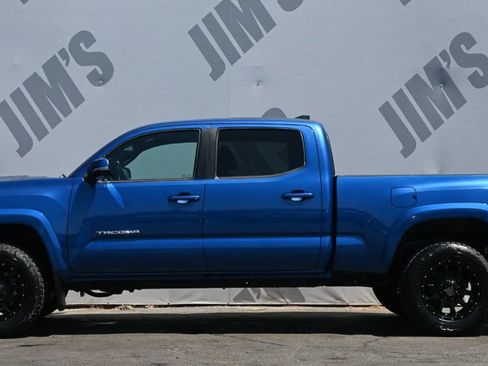 Used 2018 Toyota Tacoma TRD Sport w/ Technology Package RWD image 8