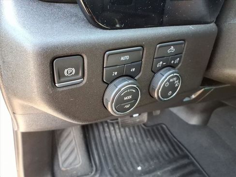 Used 2026 Chevrolet Silverado 1500 LT image 25