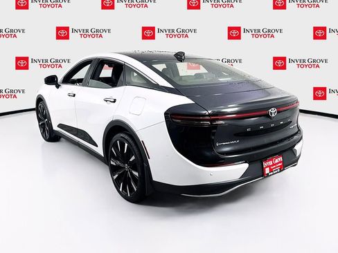 Certified 2024 Toyota Crown Platinum image 9