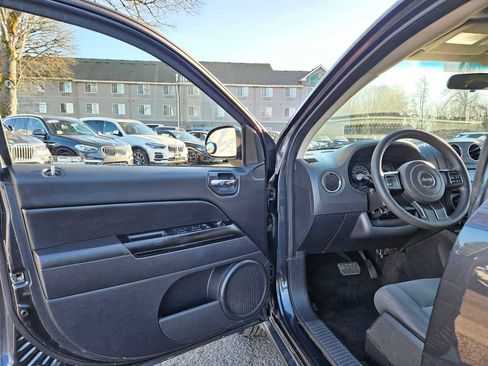 Used 2015 Jeep Compass Sport w/ Power Value Group image 23