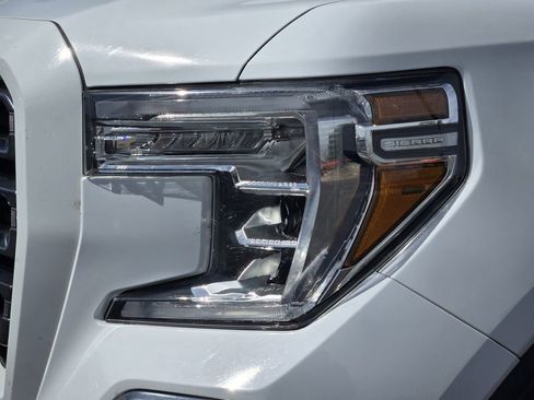 Used 2020 GMC Sierra 1500 AT4 w/ Technology Package AWD/4WD image 5