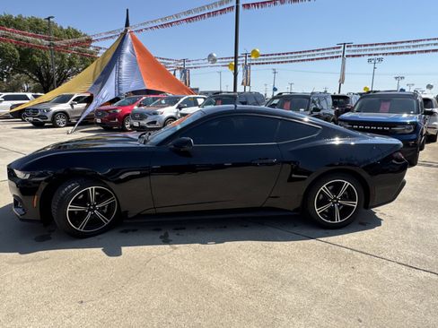 Certified 2024 Ford Mustang image 8