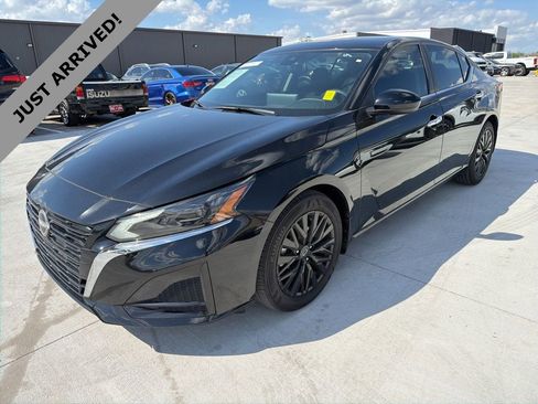 Certified 2025 Nissan Altima 2.5 SV w/ SV Special Edition Package image 1