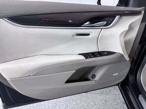 Used 2014 Cadillac XTS Platinum AWD/4WD image 18