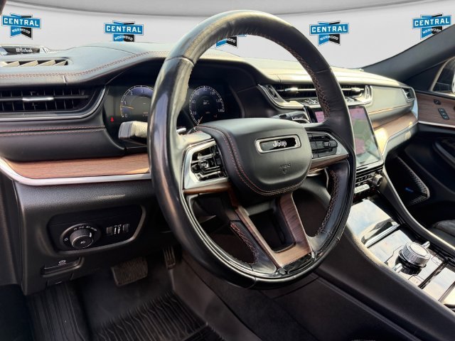 Certified 2022 Jeep Grand Cherokee Summit w/ Adv Protech Group IV AWD/4WD image 14