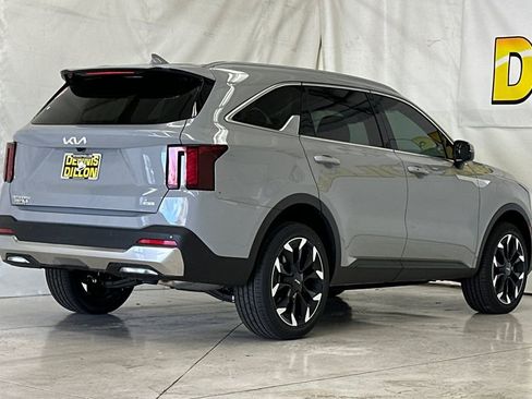 New 2026 Kia Sorento EX AWD/4WD image 4
