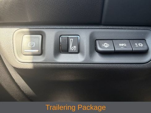 Used 2023 GMC Acadia AT4 w/ Technology Package AWD/4WD image 12