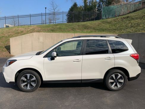 Used 2017 Subaru Forester 2.5i Premium w/ Popular Package #2A image 2