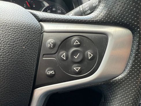 Used 2024 GMC Terrain SLE FWD image 18