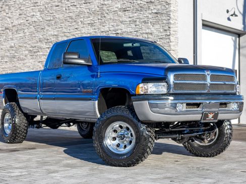 Used 1999 Dodge Ram 2500 Truck 4dr Quad Cab 139 WB HD 4WD image 2