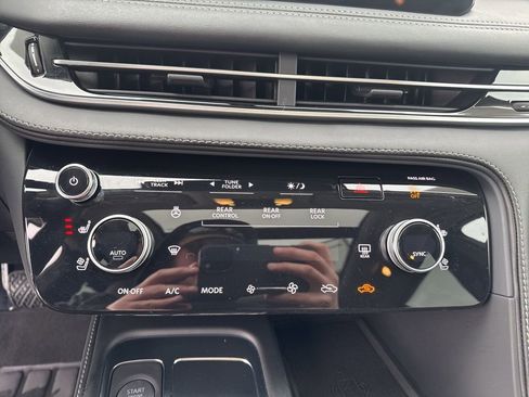 Used 2023 INFINITI QX60 Luxe w/ Cargo Package image 24