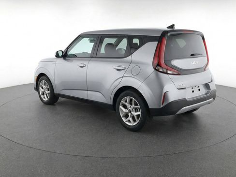 Used 2025 Kia Soul LX w/ LX Technology Package image 6